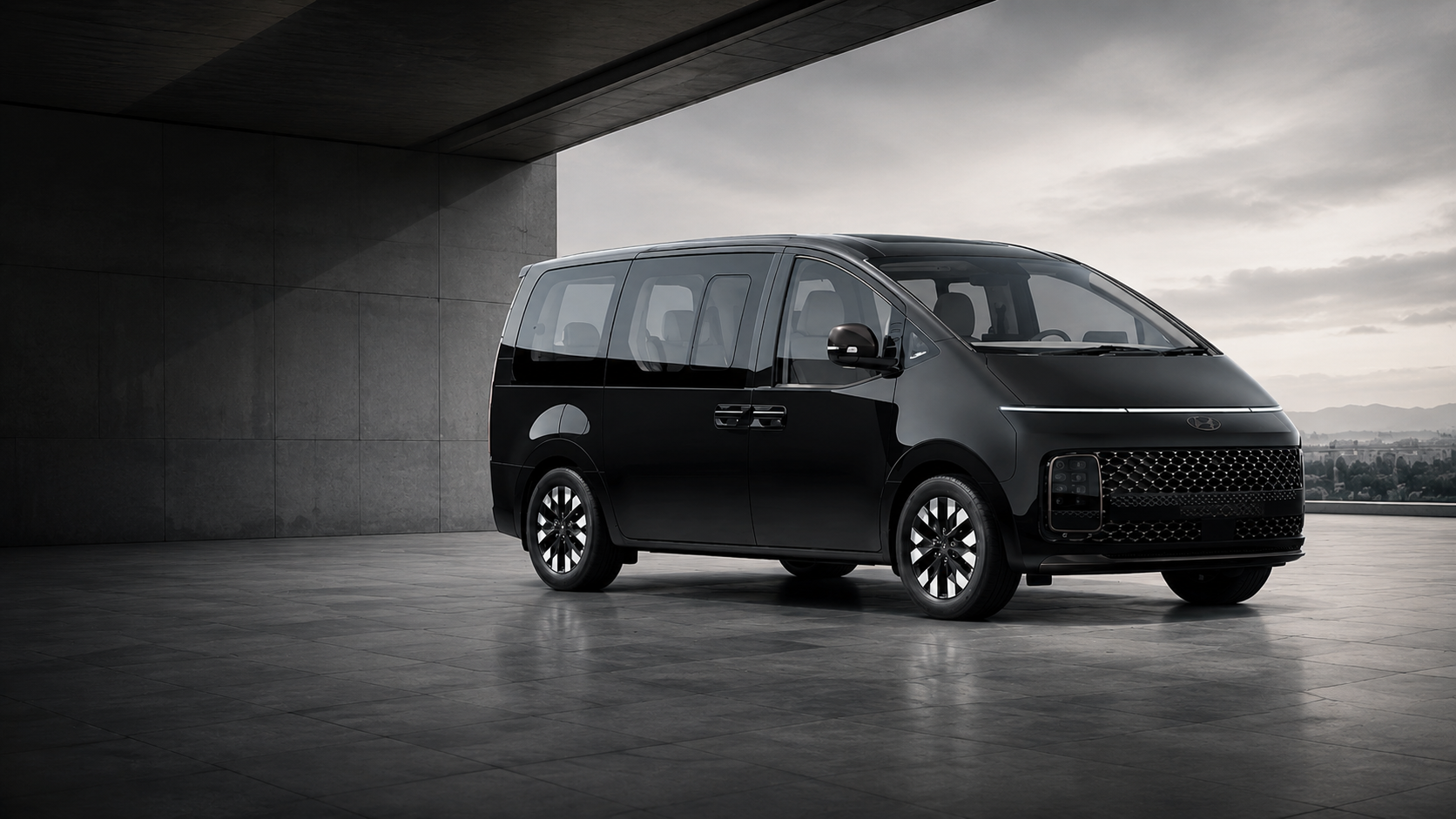 2025 Hyundai Staria Hybrid
